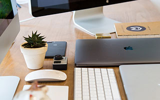 皖皖夏侯惇大招锁进人群，狼队众人向前冲锋打出零换二